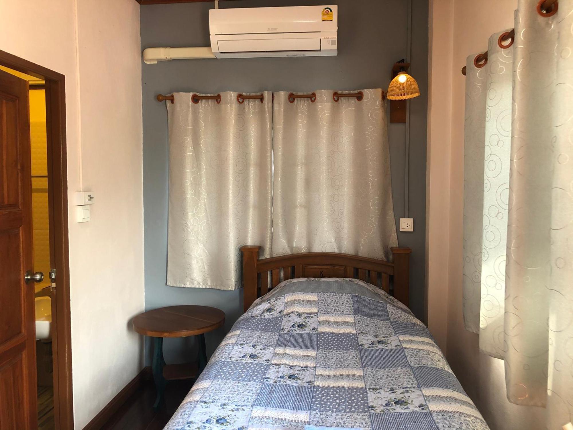 Ruen Thai Ban Rim Nam Kamphaeng Phet Εξωτερικό φωτογραφία