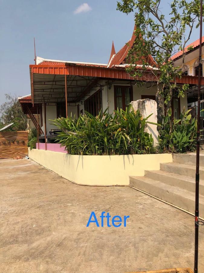 Ruen Thai Ban Rim Nam Kamphaeng Phet Εξωτερικό φωτογραφία