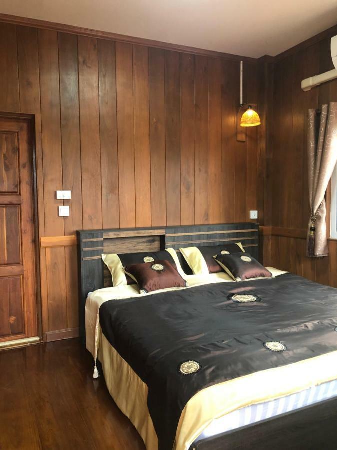 Ruen Thai Ban Rim Nam Kamphaeng Phet Εξωτερικό φωτογραφία